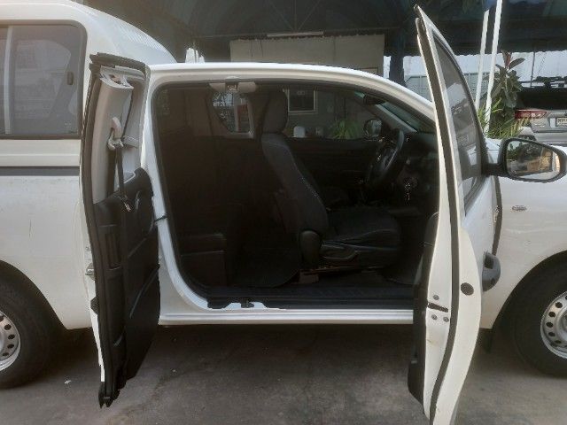 Toyota Hilux Revo 2020 2.4 Z Edition J Plus Pickup ดีเซล ไม่ติดแก๊ส เกียร์ธรรมดา ขาว รูปที่ 4