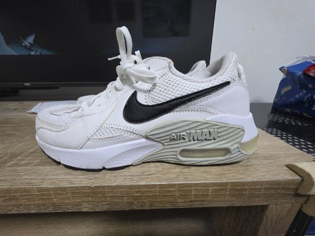 รองเท้า Nike Air Max Excee สีขาว (มือสอง) รูปที่ 2