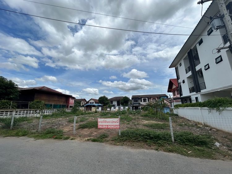 ที่ดินอ่างทอง