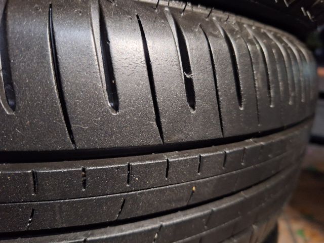 Dunlop 195 60 16 ปี 23 1 ชุด 4 เส้น รูปที่ 7