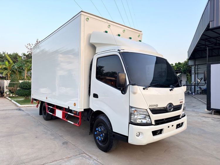 Hino XZU720R ปี 61 ไมล์น้อย เครื่อง 150 แรง ตู้แห้งยาว 5 เมตร มีลิฟท์ท้าย ภายในสวย เครื่องแน่นๆ รถพร้อมใช้งาน เอกสารพร้อมโอน รูปที่ 2