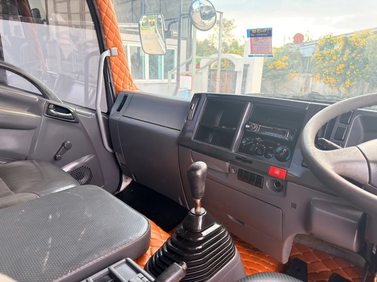 6 ล้อ FRR 210 ปี 58 กระบะเหล็กยาว 6.50 เมตร เปิดได้รอบ รถห้างแต่งโฉมใหม่ ไฟหน้าโปรเจคเตอร์ สภาพสวย ภายในเต็ม เครื่องดี ช่วงล่างแน่น รูปที่ 9