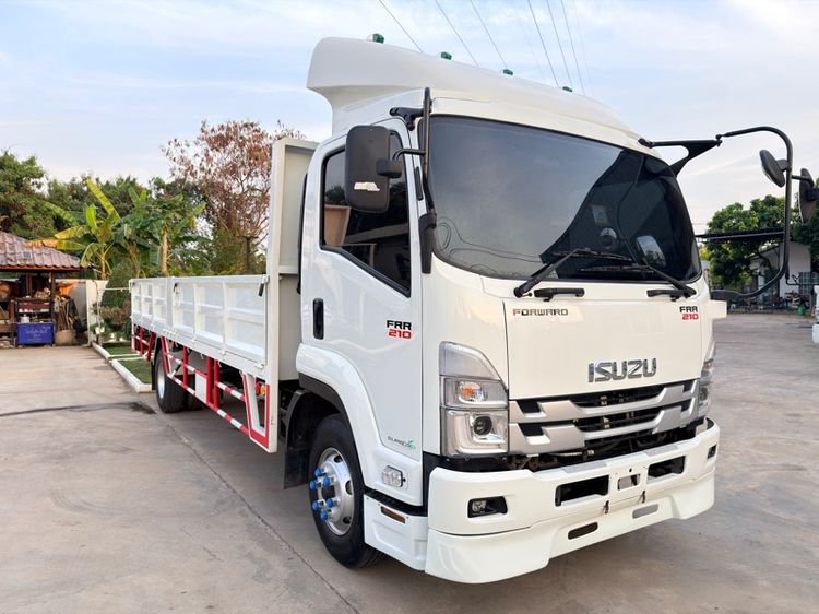 6 ล้อ FRR 210 ปี 58 กระบะเหล็กยาว 6.50 เมตร เปิดได้รอบ รถห้างแต่งโฉมใหม่ ไฟหน้าโปรเจคเตอร์ สภาพสวย ภายในเต็ม เครื่องดี ช่วงล่างแน่น