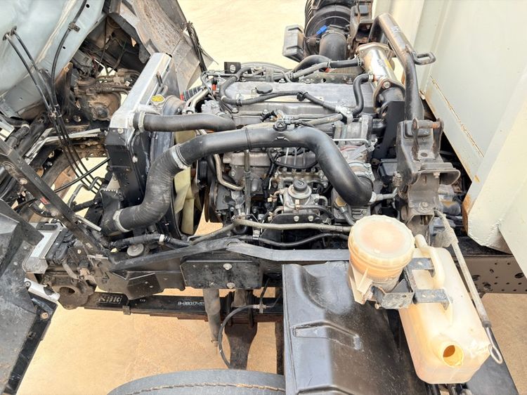 6 ล้อ FRR 210 ปี 58 กระบะเหล็กยาว 6.50 เมตร เปิดได้รอบ รถห้างแต่งโฉมใหม่ ไฟหน้าโปรเจคเตอร์ สภาพสวย ภายในเต็ม เครื่องดี ช่วงล่างแน่น รูปที่ 11