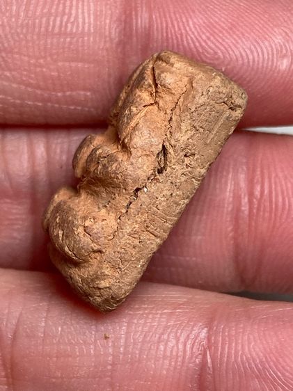 พระปิดตาเนื้อดินหลังยันต์ รูปที่ 4