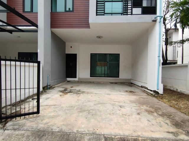 ใช่ 💟 ทาวน์เฮ้าส์ โครงการไอฟีล บางนา 💟 รูปที่ 2