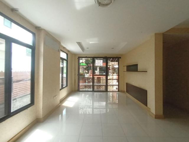 āđāļāđ ð āļāđāļēāļāđāļāļĩāđāļĒāļ§ āđāļāļĢāļāļāļēāļĢāļāļĢāļīāļāļŠāļīāļĢāļī (āļāļēāļāļāļāļēāļ āļīāđāļĐāļ-āđāļāļāļāļąāļĒ) ð āļĢāļđāļāļāļĩāđ 2