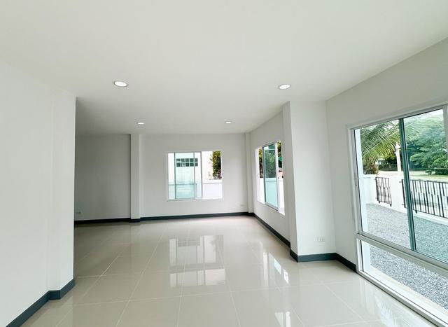 āđāļāđ ð āļāđāļēāļāđāļāļĩāđāļĒāļ§ āđāļāļĢāļāļāļēāļĢāļāļąāļāļāļēāļĢāļē 2 āđāļĄāļ·āļāļāļŠāļĢāļ°āļāļļāļĢāļĩ : āļāļĢāļąāļāļāļĢāļļāļāđāļŦāļĄāđ ð āļĢāļđāļāļāļĩāđ 3