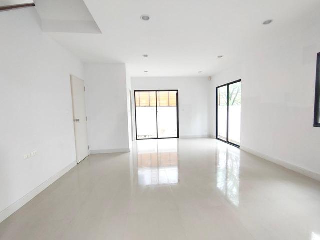 ใช่ 💟 ทาวน์เฮ้าส์ โครงการไอฟีล บางนา 💟 รูปที่ 3