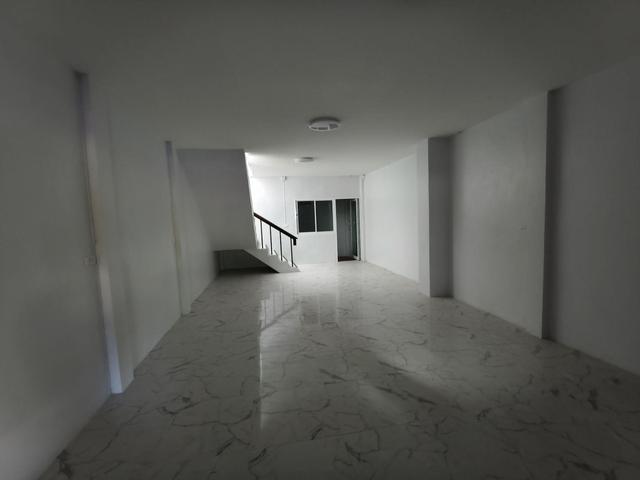 ใช่ 💟 ทาวน์เฮ้าส์ 2 ชั้น ซอยโฉลกรัฐ 11 สุราษฎร์ธานี : ปรับปรุงใหม่ 💟 รูปที่ 2