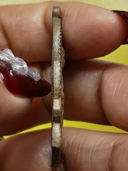 เหรียญนั่งพานหลวงปู่ทิม วัดละหารไร่ เนื้อทองแดง รูปที่ 4