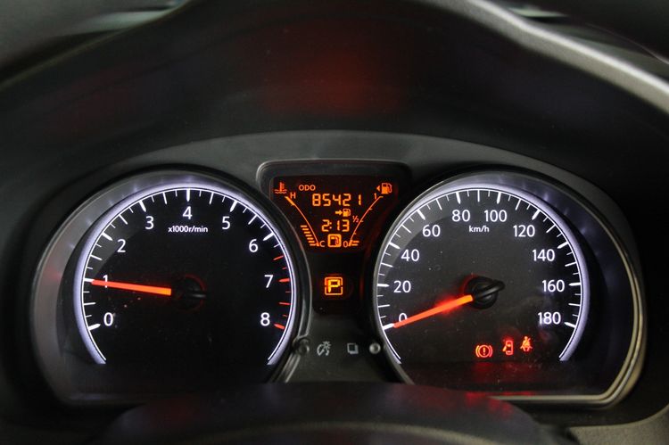 Nissan Note 2018 1.2 V Sedan เบนซิน ไม่ติดแก๊ส เกียร์อัตโนมัติ ดำ รูปที่ 4