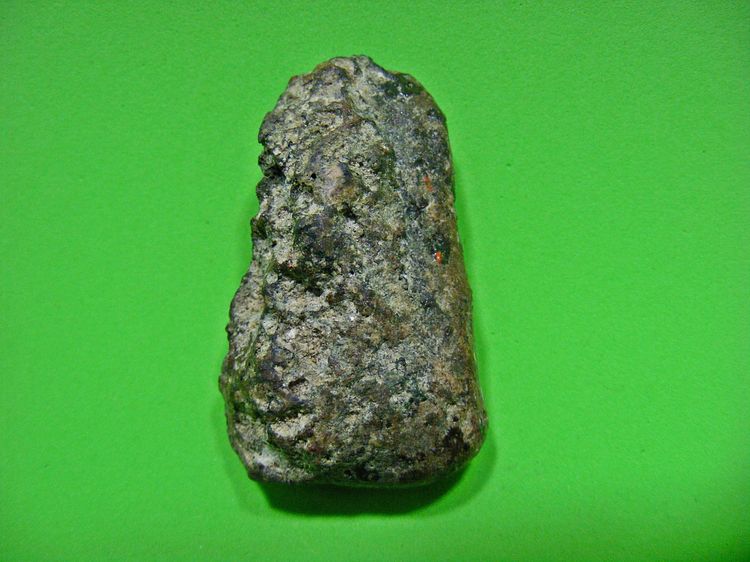 พระเนื้อดิน เก่าๆ มีแร่ รูปที่ 2