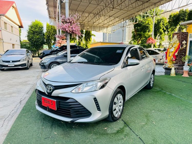 Toyota Vios 2022 1.5 Entry Sedan เบนซิน NGV เกียร์อัตโนมัติ บรอนซ์เงิน รูปที่ 3