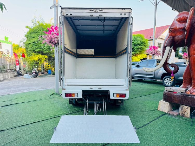 รถ Isuzu D-MAX 1.9 S สี ขาว