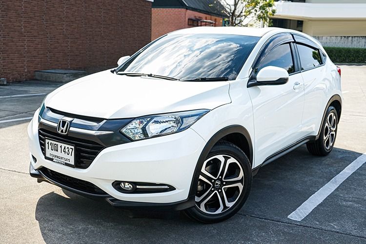 รถ Honda HR-V 1.8 S สี ขาว