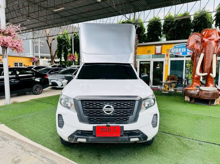 รถ Nissan Navara 2.5 SL สี ขาว