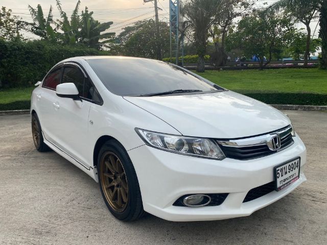 รถ Honda Civic 1.8 S i-VTEC สี ขาว