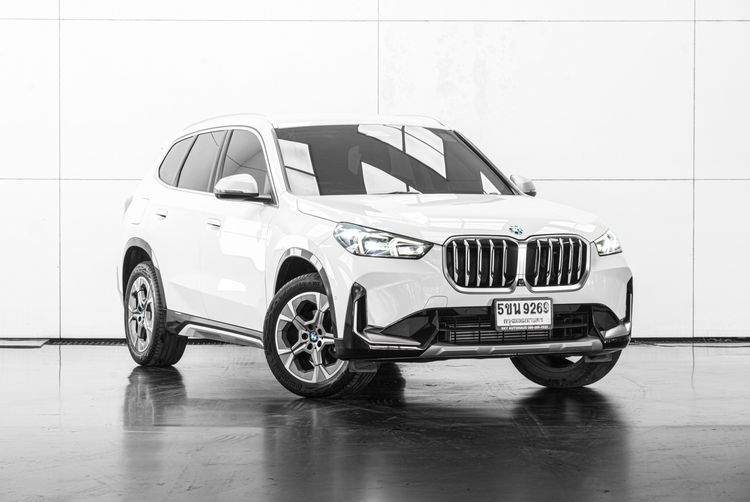 BMW X1 2023 2.0 sDrive20i M Sport Utility-car เบนซิน ไม่ติดแก๊ส เกียร์อัตโนมัติ ขาว รูปที่ 3