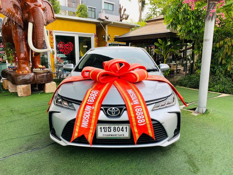 รถ Toyota Altis 1.6 G สี บรอนซ์เงิน