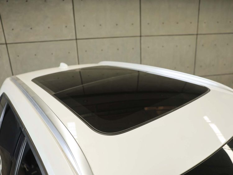 Volvo XC40 2020 2.0 T5 AWD Inscription Utility-car เบนซิน ไม่ติดแก๊ส เกียร์อัตโนมัติ ขาว รูปที่ 3