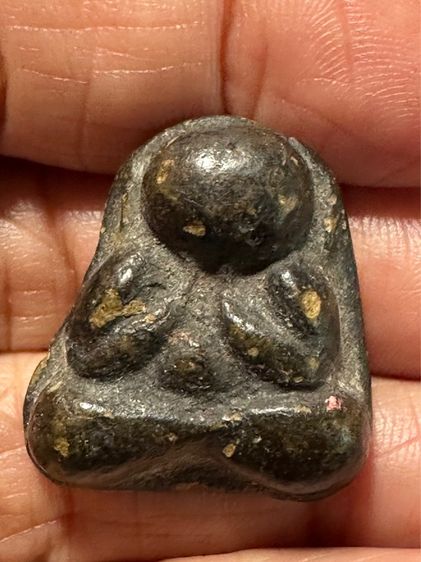 🙏พระปิดตา เนื้อผงคลุกรัก ล.พ.โต วัดเนิน พิมพ์เล็ก🙏พระปิดตาเนื้อผงคลุกรักหลังเรียบ ไม่ทราบที่ องค์ละ1850 รูปที่ 12