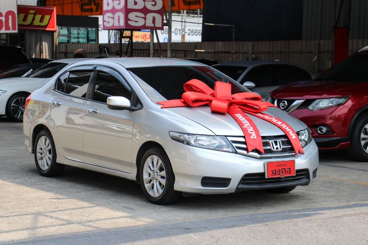 Honda City 2013 1.5 V CNG Sedan เบนซิน NGV เกียร์อัตโนมัติ บรอนซ์เงิน รูปที่ 2