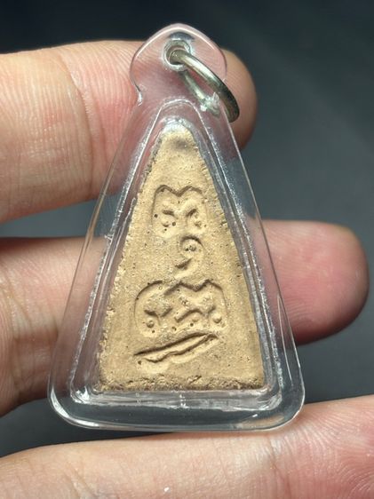 พุทโธน้อย ปี 11 เลี่ยมกันน้ำ เนื้อดิน พิมพ์ใหญ่ (รับประกันแท้) รูปที่ 2