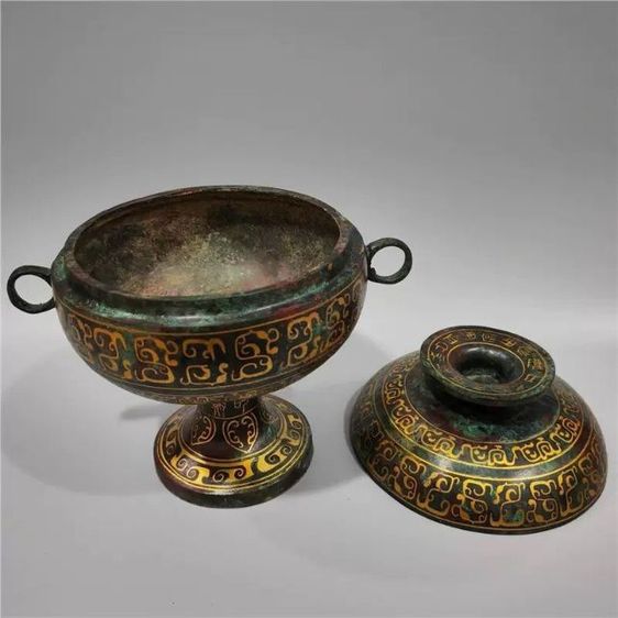 อื่นๆ Vintage Chinese Bronze "Dou" Ritual Vessel with Gold Inlay Decor