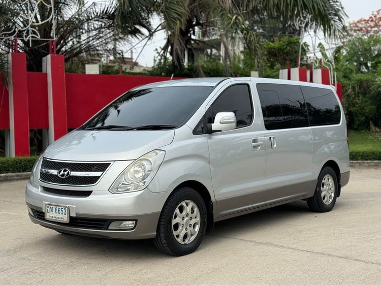 รถ Hyundai H-1  2.5 GLS สี บรอนซ์เงิน