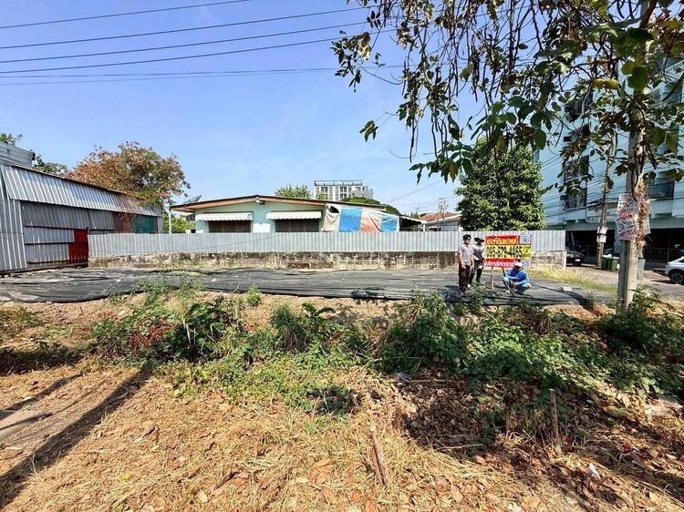 ขายที่ดินถนนรัชดา-รามอินทรา 46.8 ตรว  ถมแล้ว ซ.นวมินทร์74 แยก 1-9  เขตบางกะปิ กรุงเทพฯ 