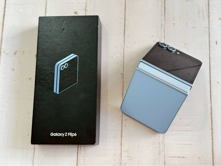 Samsung z flip6 สีฟ้า Ram12  Rom256อุปกรณ์ครบกล่อง รูปที่ 3