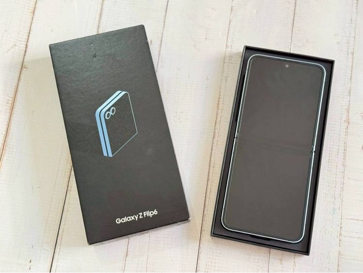 Samsung z flip6 สีฟ้า Ram12  Rom256อุปกรณ์ครบกล่อง