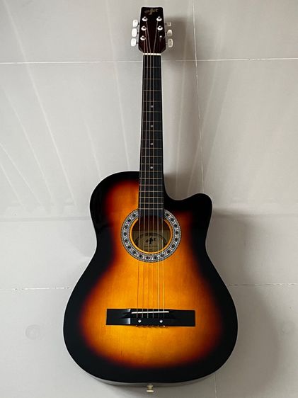 กีตาร์มือสอง Guitar