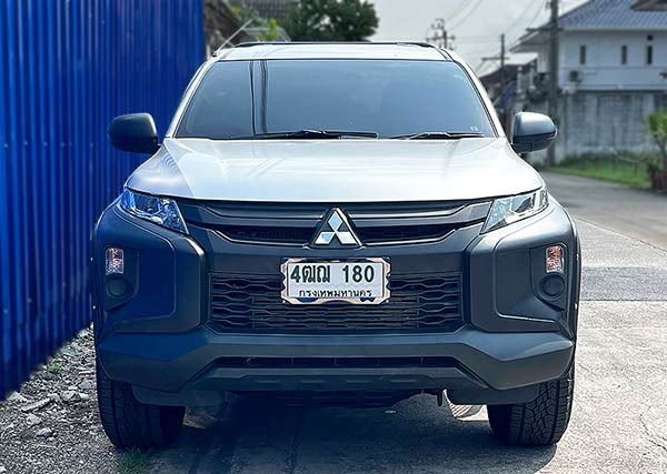 Mitsubishi Triton 2022 2.4 GL 4WD Pickup ดีเซล ไม่ติดแก๊ส เกียร์อัตโนมัติ บรอนซ์เงิน รูปที่ 3