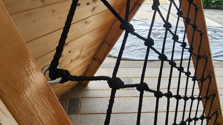 ส่งต่อปีนผาจำลองค่ะ สภาพดีใช้แต่ในบ้านไม่เลอะ ไม่ชำรุด ตัวไม้เป็นไม้เนื้อแข็งอย่างดีด้านหลังเป็นตาข่ายสำหรับปีนป่าย ยึดติดแน่นหนา พับเก็บได้ รูปที่ 15