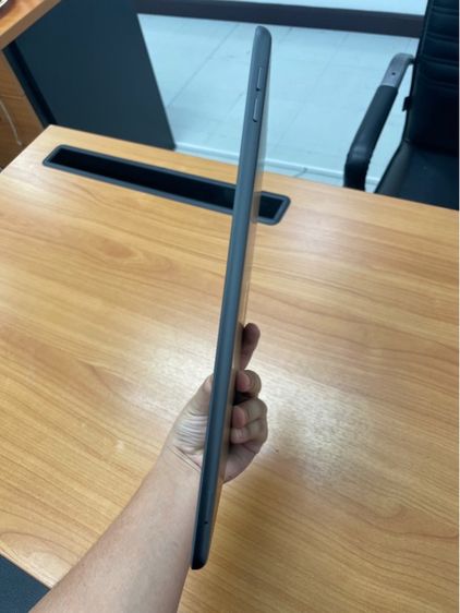 iPad Gen 8 128 GB รูปที่ 3