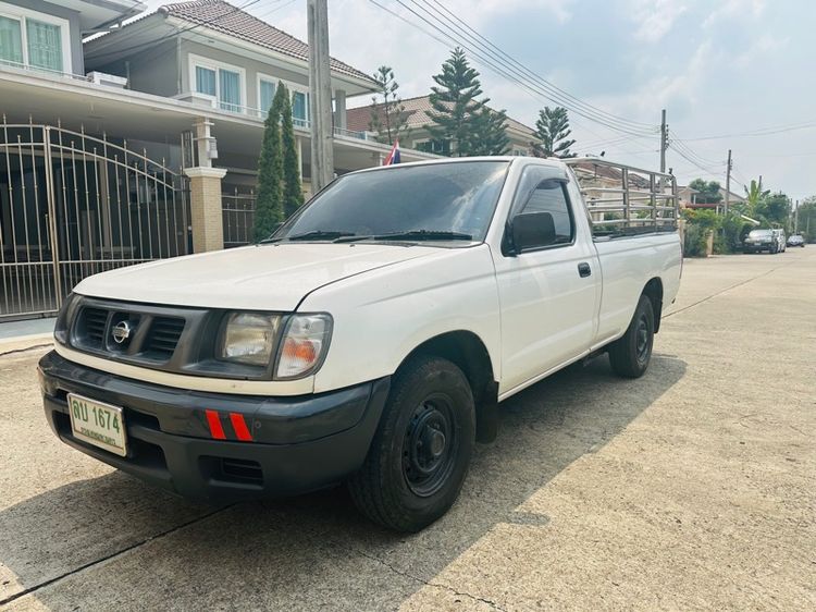 รถ Nissan FRONTIER 2.7 TL สี ขาว