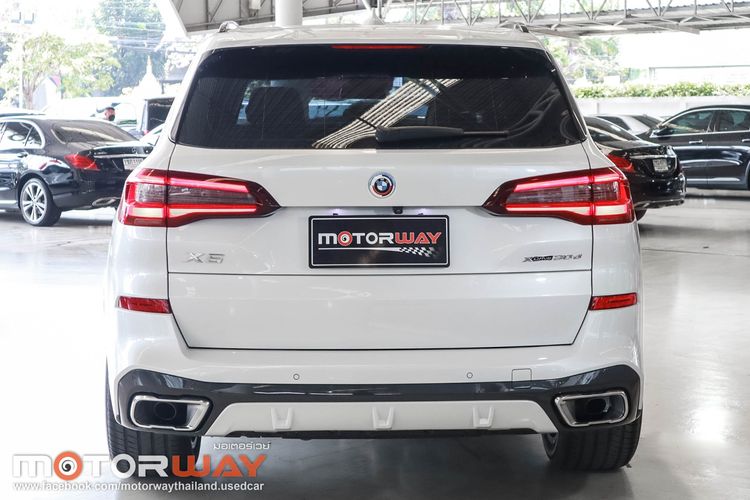 BMW X5 2023 3.0 xDrive30d M Sport 4WD Utility-car ดีเซล เกียร์อัตโนมัติ ขาว รูปที่ 4