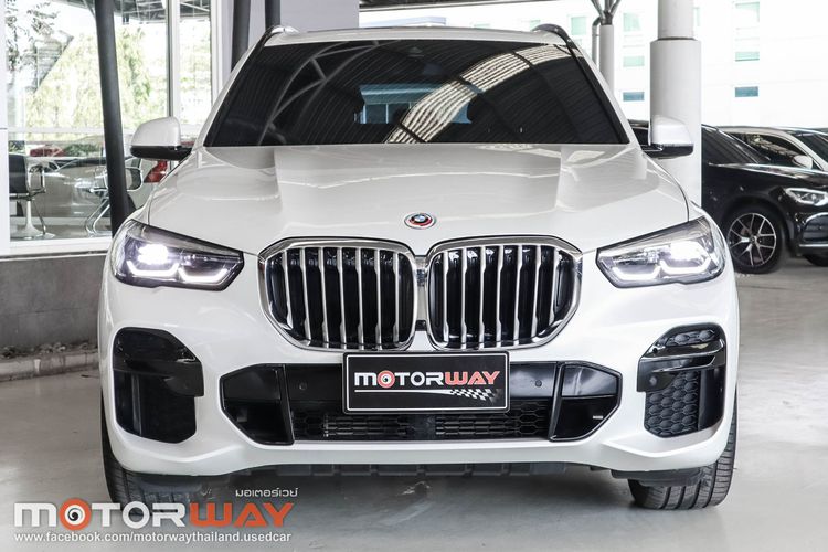 BMW X5 2023 3.0 xDrive30d M Sport 4WD Utility-car ดีเซล เกียร์อัตโนมัติ ขาว รูปที่ 3