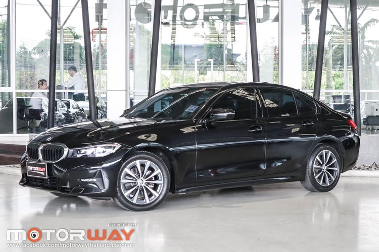 รถ BMW Series 3 320d สี ดำ