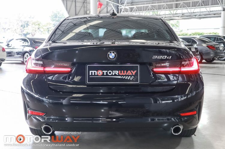 BMW Series 3 2023 320d Sedan ดีเซล เกียร์อัตโนมัติ ดำ รูปที่ 4