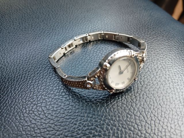 นาฬิกา GUESS รุ่น Angelic รูปที่ 7