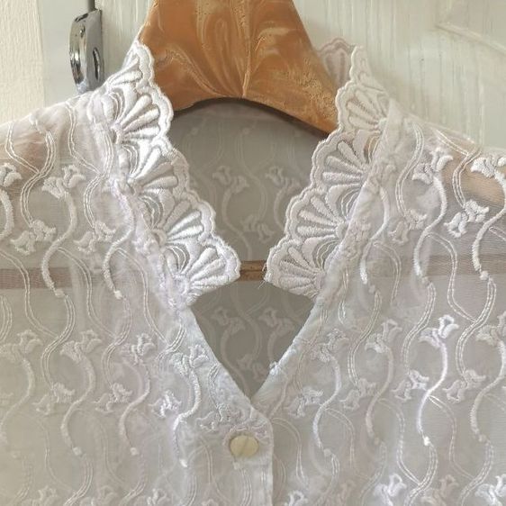 เสื้อลูกไม้ฉลุทั้งตัว​ มือ​ 2​ รูปที่ 2