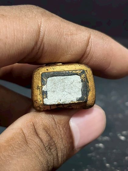 ปิดตาไม้แกะลงทองไม่รู้ที่ รูปที่ 3