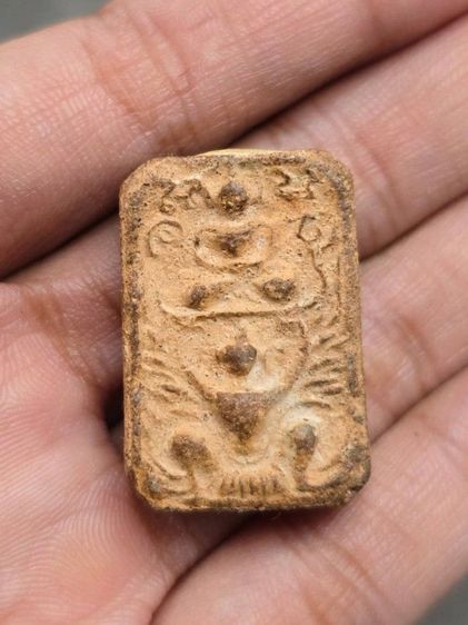 หลวงพ่อปานพิมพ์ทรงครุฑ