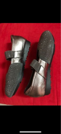 รองเท้าสตรี หนังวัวแท้ฟอกนิ่ม ของใหม่ แบรนด์Beyond 