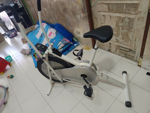 จักรยาน Air bike ออกกำลังกาย 2 ระบบ THAI SUN SPORTมือสอง
ราคา2,000สนใจสอบถามได้เน้นรับเองบางแสนหนองมนชลบุรี0880503995