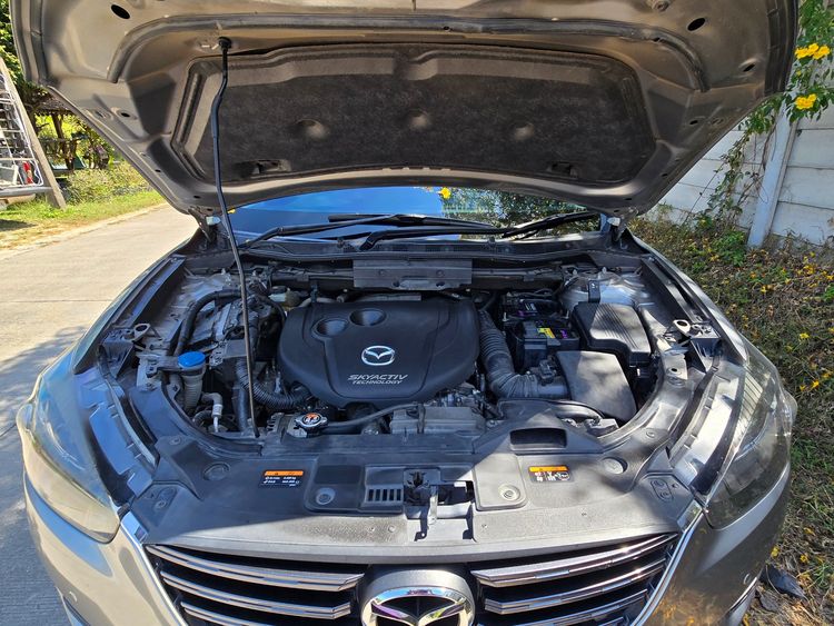 รถ Mazda CX-5 2.2 XD สี เงิน