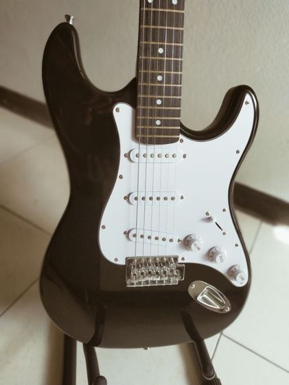 กีต้าร์ไฟฟ้า รูปที่ 4